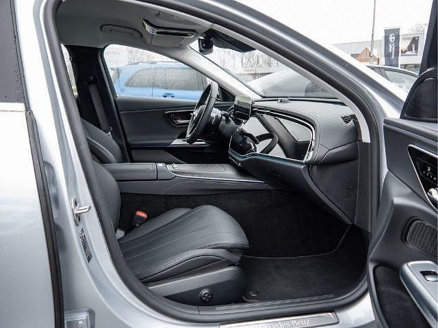 Silber / hightechsilber (metallic) Gebraucht 2023 Mercedes E200 Avantgarde Kombi | 53.890 € - Bild 1/4