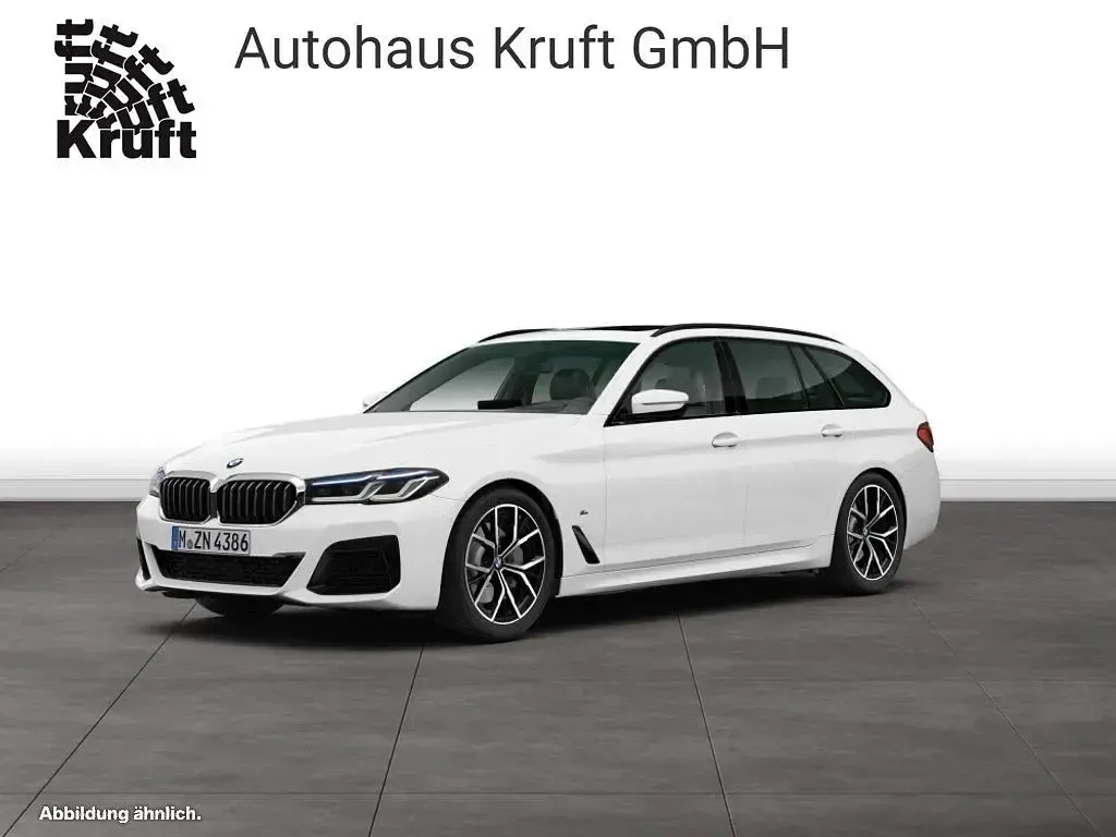 Gebraucht BMW 530 M Sport 245 PS (180 kW) 2023 Alpinweiß uni Kombi