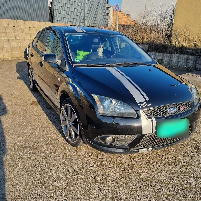 Używany Ford Focus 125 KM (91 kW) 2006 Czarny Sedan/Limuzyna