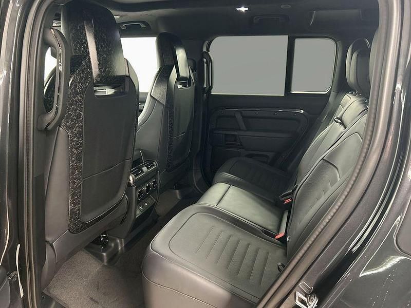 Gebraucht Land Rover Defender 863 PS (634 kW) 2026 Carpathian grey (1au) SUV