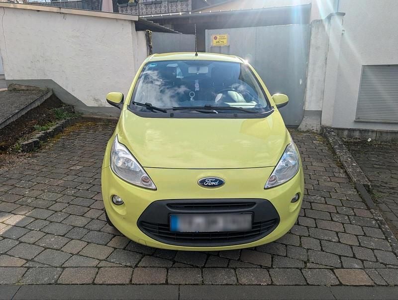 Gebraucht Ford Ka 69 PS (50 kW) 2013 Gelb Kleinwagen
