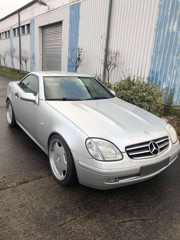 Gebraucht Mercedes SLK200 136 PS (100 kW) 1997 Silber Cabrio