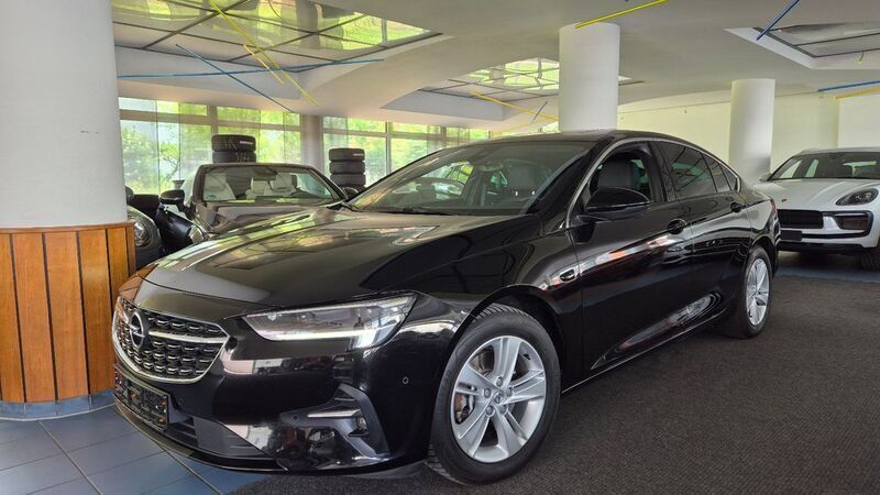 Onyx schwarz Gebraucht 2021 Opel Insignia Limousine | 19.990 € (Fairer Preis) - Bild 1/4