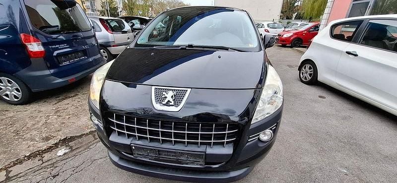 Gebraucht Peugeot 3008 Active 111 PS (81 kW) 2012 Schwarz Kombi