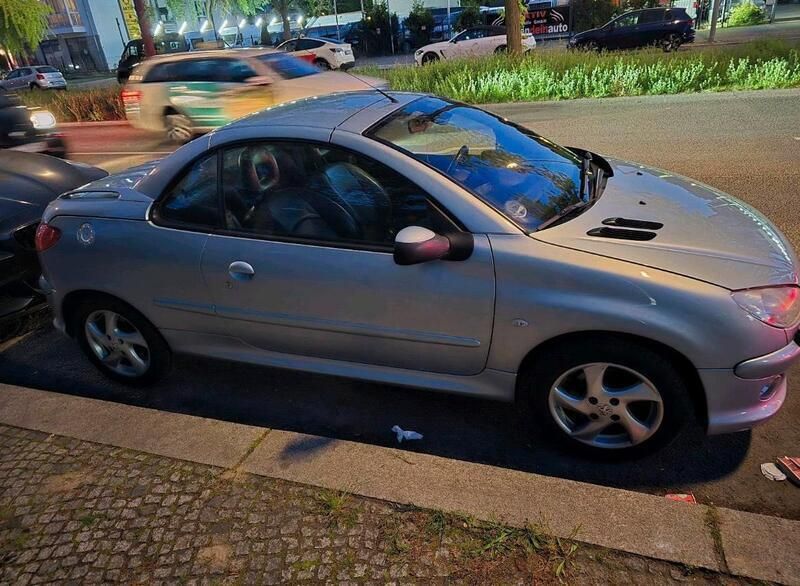 Blau Gebraucht 2007 Peugeot 206 CC Cabrio | 1.900 € (Fairer Preis) - Bild 1/2