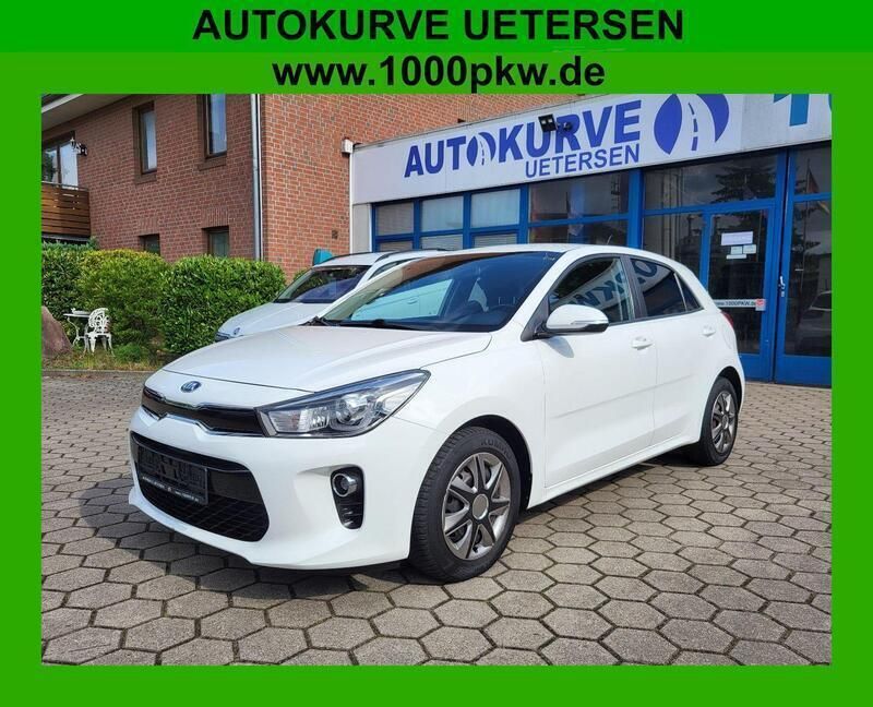 Weiß Gebraucht 2018 Kia Rio Limousine | 7.750 € (Fairer Preis) - Bild 1/4