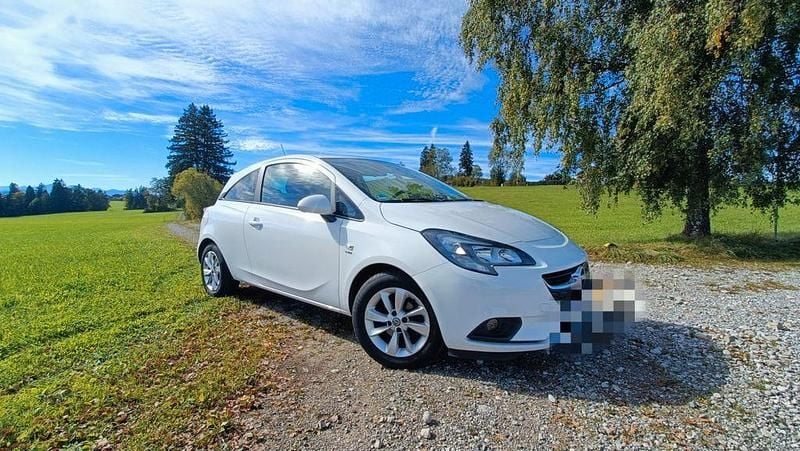 Weiß Gebraucht 2017 Opel Corsa Active Kleinwagen | 6.999 € (Guter Preis) - Bild 1/4