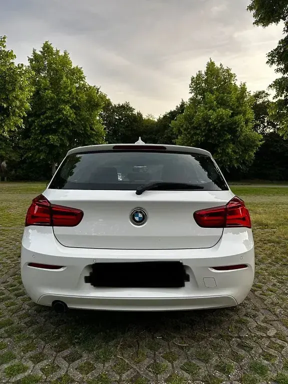 Gebraucht BMW 116 Efficient Dynamics 109 PS (80 kW) 2016 Weiß Kleinwagen