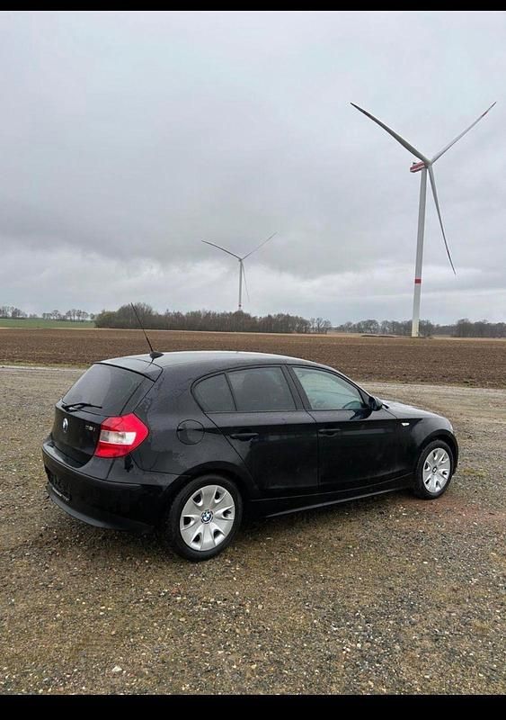 Gebraucht BMW 116 116 PS (85 kW) 2005 Schwarz Kleinwagen