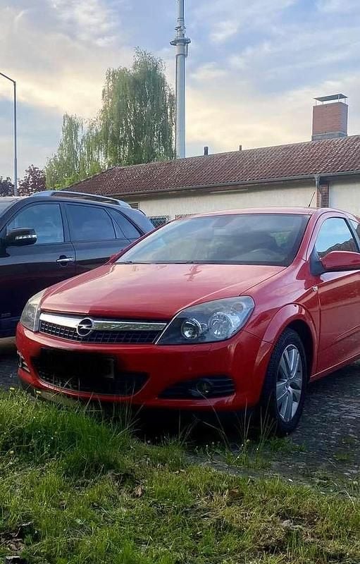 Second-hand Opel Astra 103 CP (75 kW) 2007 Coupe
