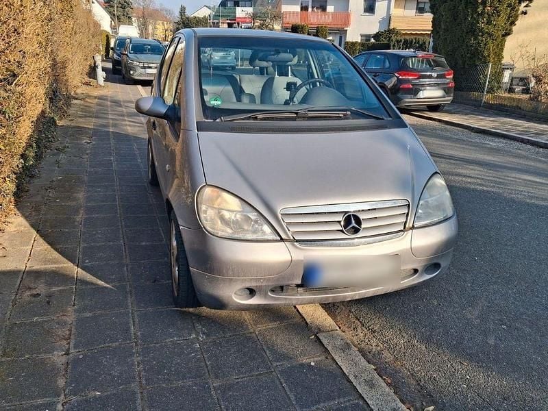 Gebraucht Mercedes A190 125 PS (91 kW) 2000 Silber Van / Kleinbus