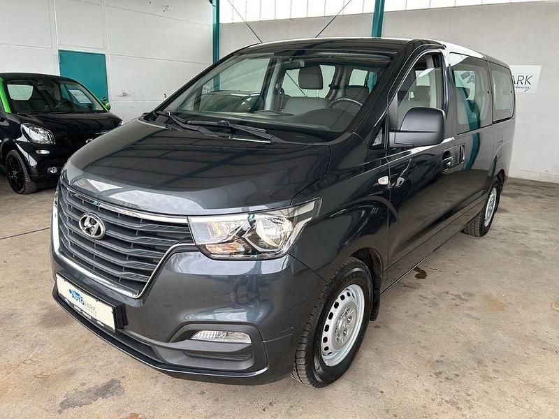 Gebraucht Hyundai H-1 116 PS (85 kW) 2019 Grau Van / Kleinbus