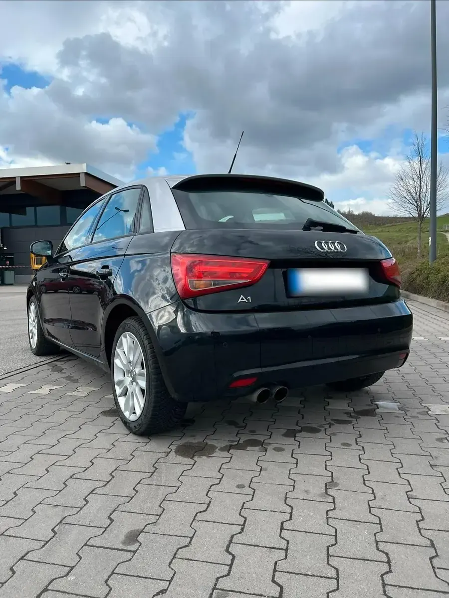 Gebraucht Audi A1 Sportback 122 PS (89 kW) 2014 Schwarz Kleinwagen