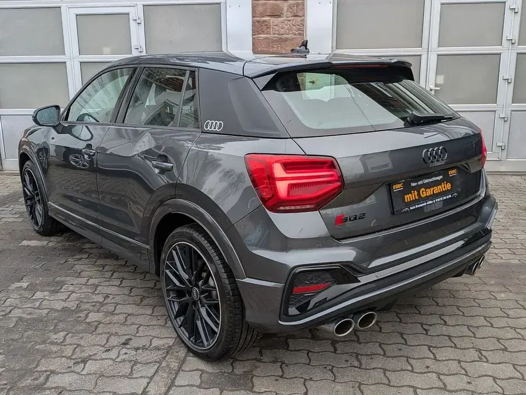Gebraucht Audi SQ2 Sport 300 PS (220 kW) 2023 Grau SUV