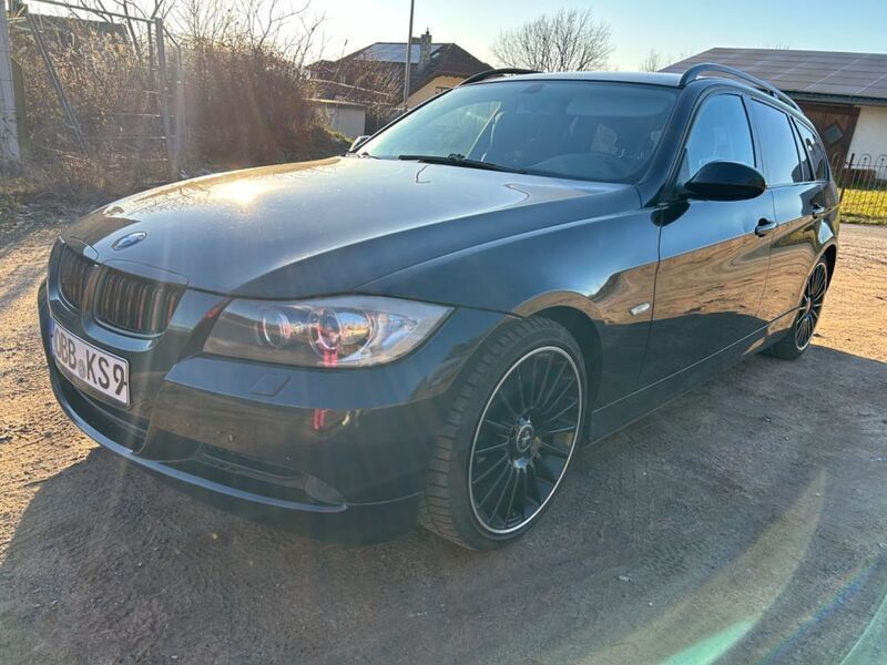 Schwarz Gebraucht 2006 BMW 320 Exclusive Kombi | 2.500 € (Fairer Preis) - Bild 1/4