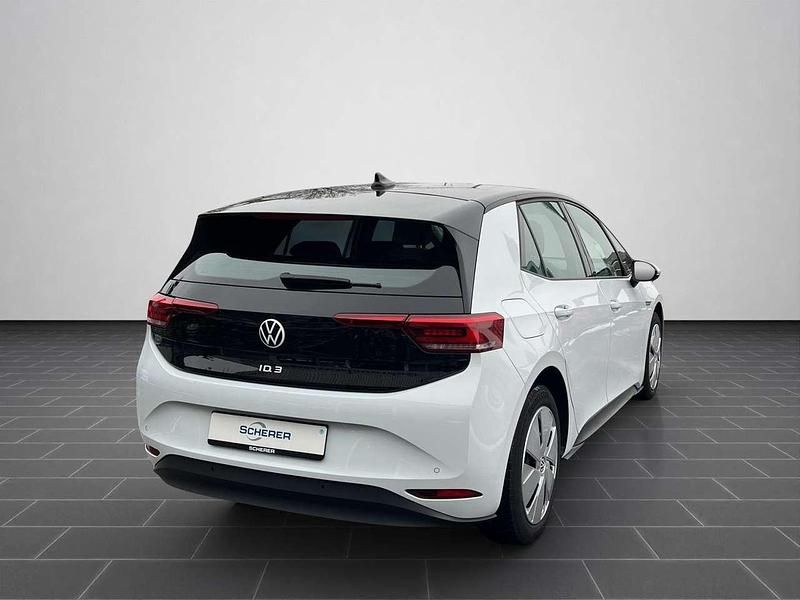 Gebraucht VW ID.3 Pro 107 kW (146 PS) 2022 Gletscherweiß metallic schwarz (metallic) Kleinwagen