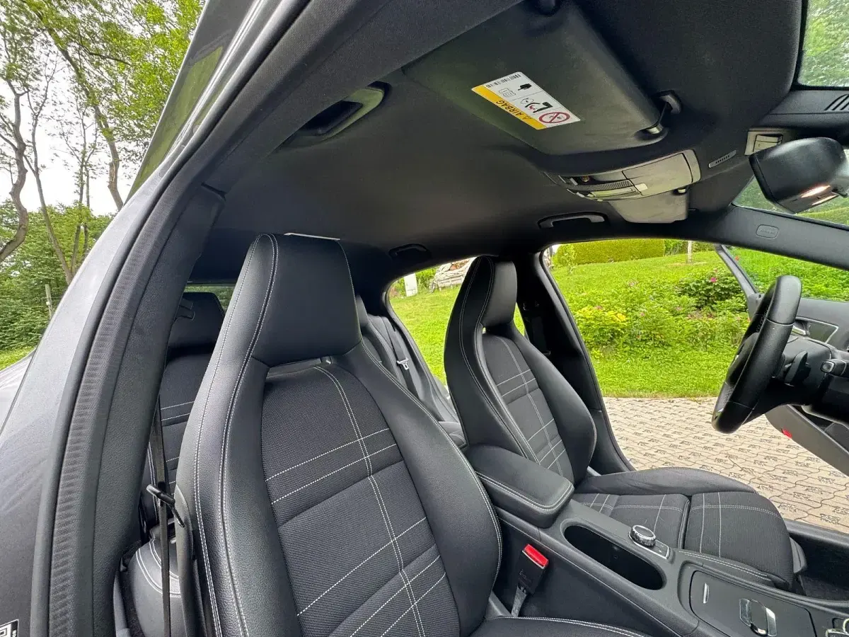 Gebraucht Mercedes GLA200 156 PS (114 kW) 2017 Grau SUV
