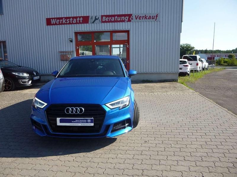 Arablau kristalleffekt Gebraucht 2019 Audi A3 Sport Kleinwagen | 18.450 € (Guter Preis) - Bild 1/4