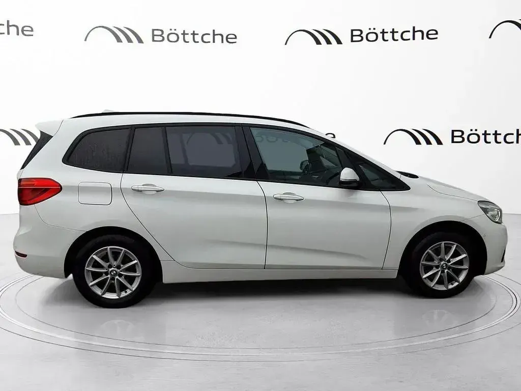 Gebraucht BMW 218 Advantage 150 PS (110 kW) 2017 Weiß Van / Kleinbus