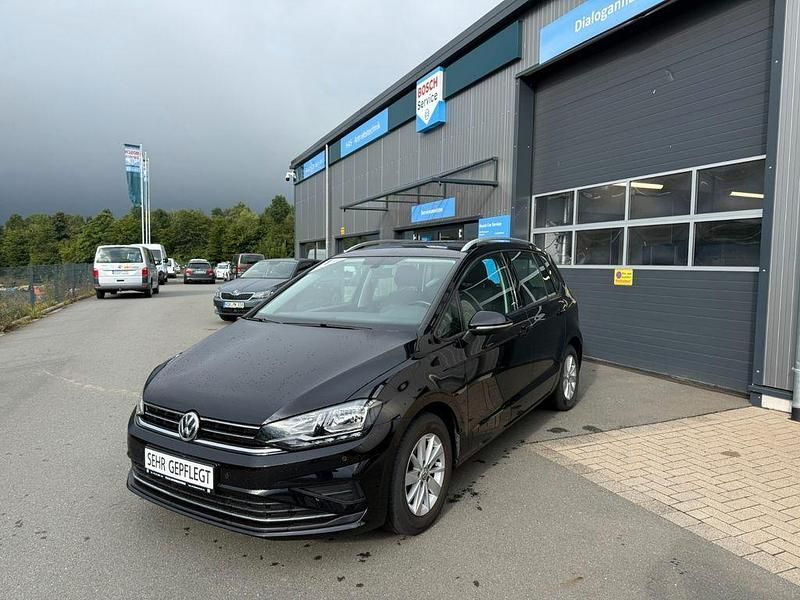 Schwarz Gebraucht 2018 VW Golf VII Comfortline Limousine | 14.999 € (Fairer Preis) - Bild 1/4