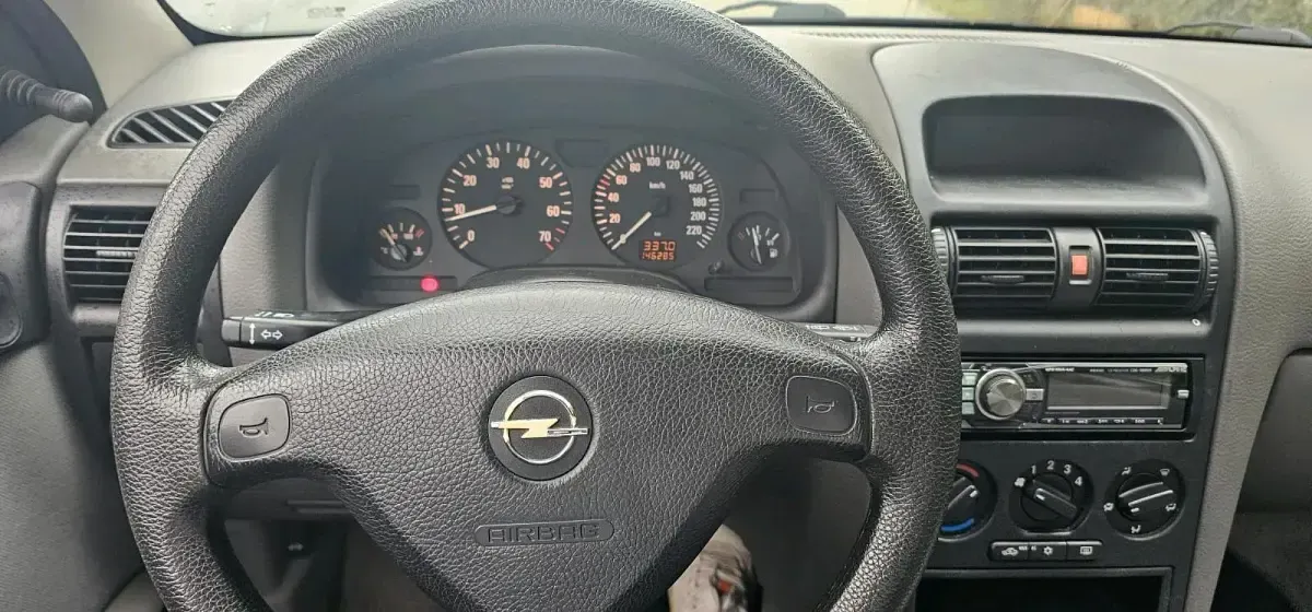 Usata Opel Astra 98 CV (72 kW) 2001 Grigio Berlina