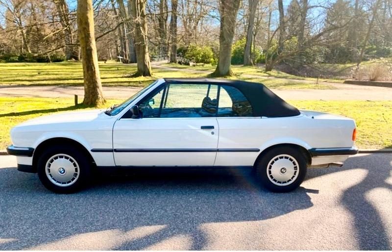Weiß Gebraucht 1988 BMW 320 Cabriolet Cabrio | 21.500 € - Bild 1/4