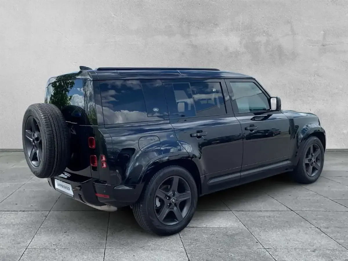 Gebraucht Land Rover Defender SE Dynamic 249 PS (183 kW) 2023 Schwarz SUV