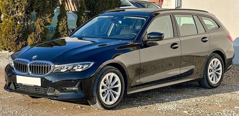 Schwarz ii Gebraucht 2020 BMW 320 Advantage Kombi | 17.999 € (Fairer Preis) - Bild 1/4
