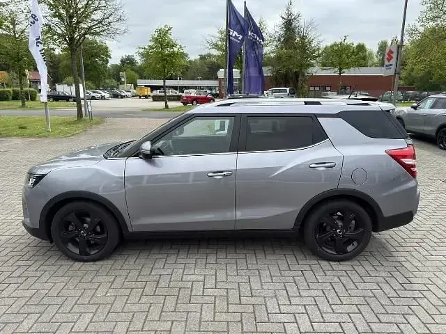 Gebraucht KGM Tivoli 163 PS (119 kW) 2024 Silber SUV
