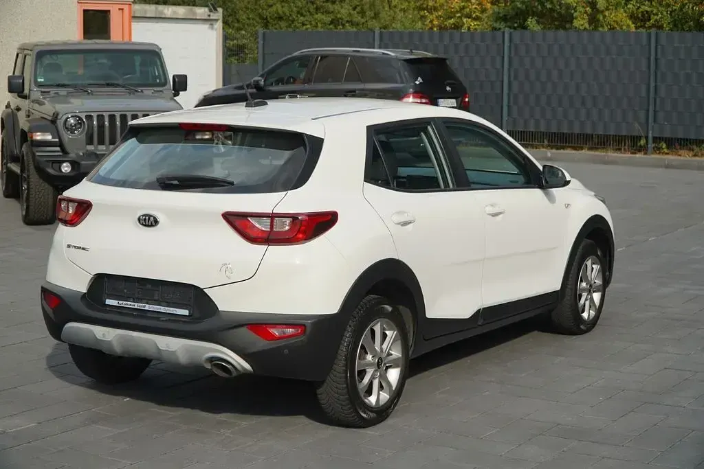 Gebraucht Kia Stonic Edition 7 84 PS (61 kW) 2017 Weiß SUV