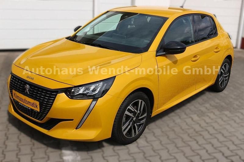Gelb faro Gebraucht 2023 Peugeot 208 Allure Kleinwagen | 15.980 € (Fairer Preis) - Bild 1/4