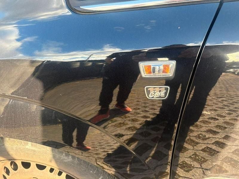 Gebraucht Opel Zafira Edition 140 PS (102 kW) 2010 Schwarz Van / Kleinbus