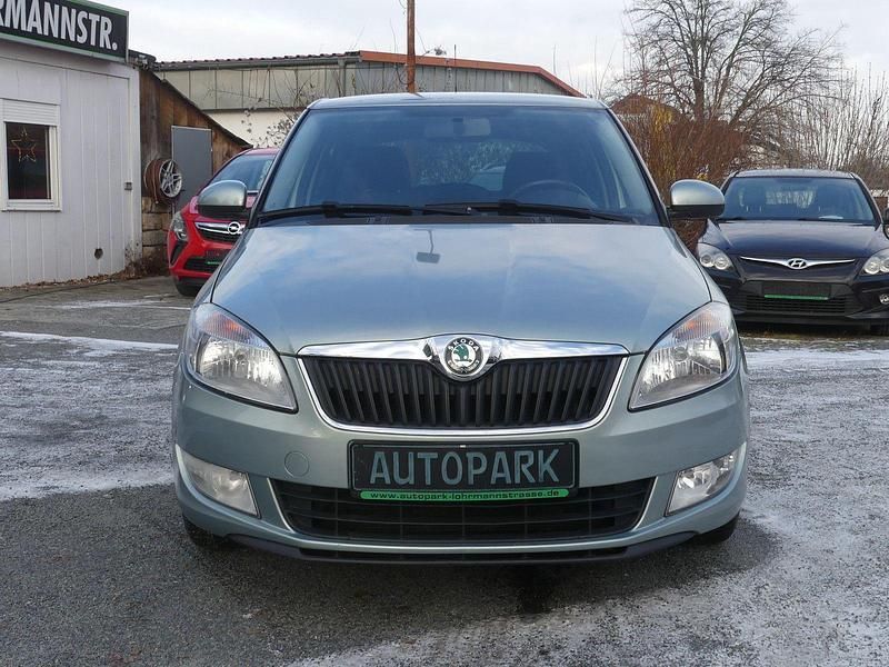 Gebraucht Skoda Fabia Ambiente 86 PS (63 kW) 2011 Grün Kleinwagen