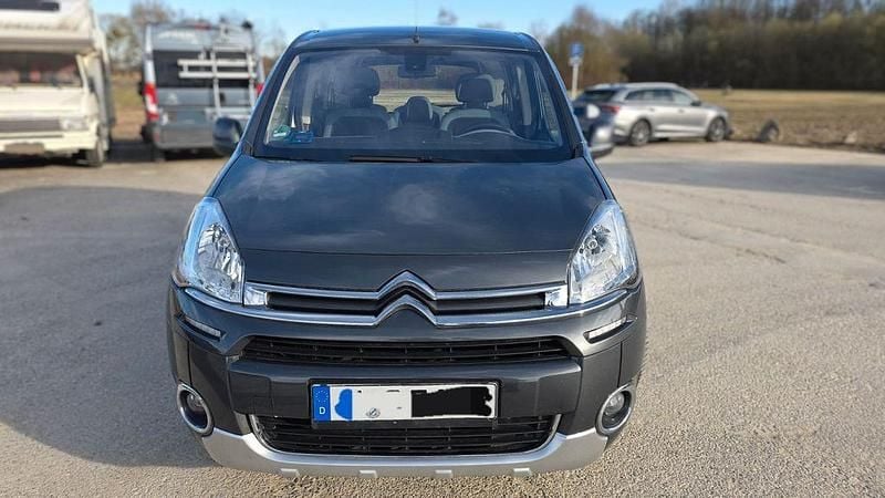 Gebraucht Citroën Berlingo SELECTION 92 PS (67 kW) 2014 Grau Van / Kleinbus
