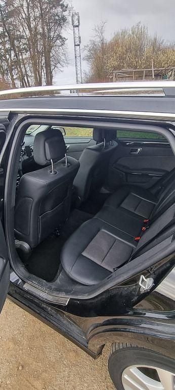 Gebraucht Mercedes E350 265 PS (194 kW) 2011 Schwarz Limousine