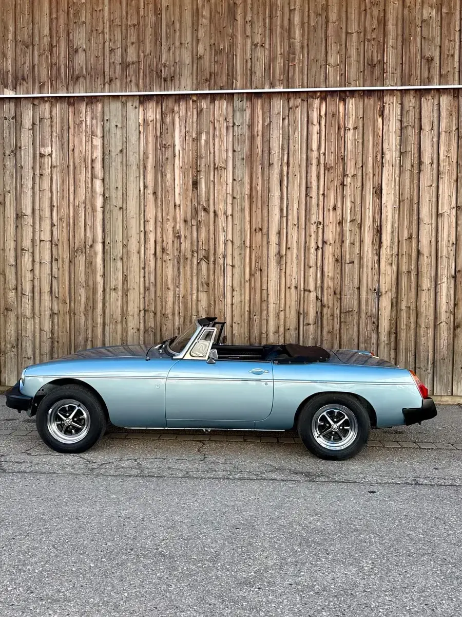 Gebraucht MG B 90 PS (66 kW) 1977 Blau Cabrio