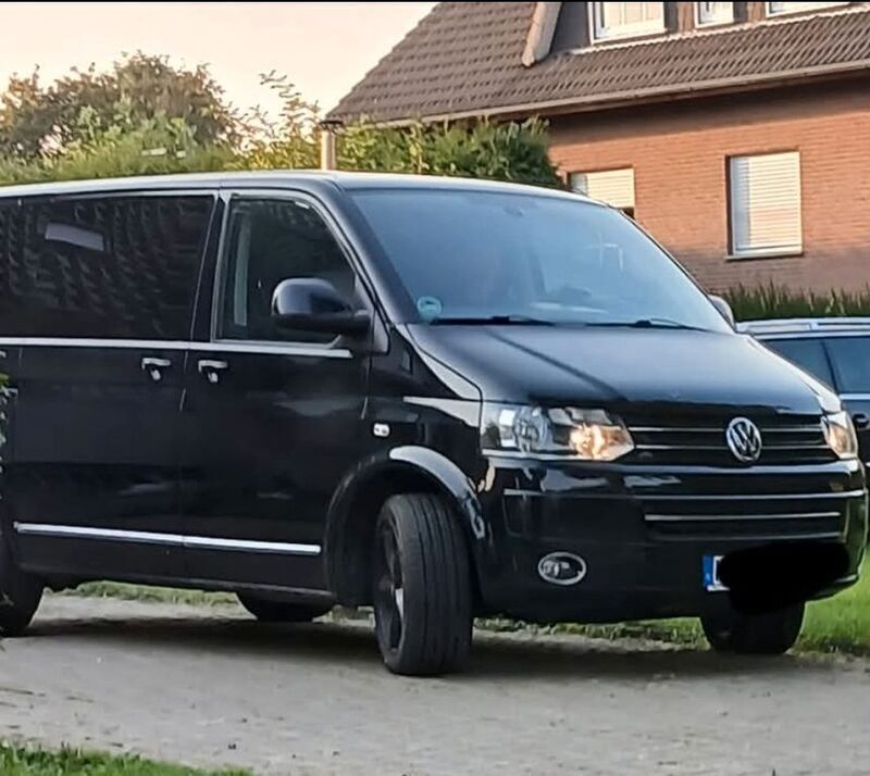 Schwarz Gebraucht 2012 VW T5 Van | 20.000 € (Guter Preis) - Bild 1/4