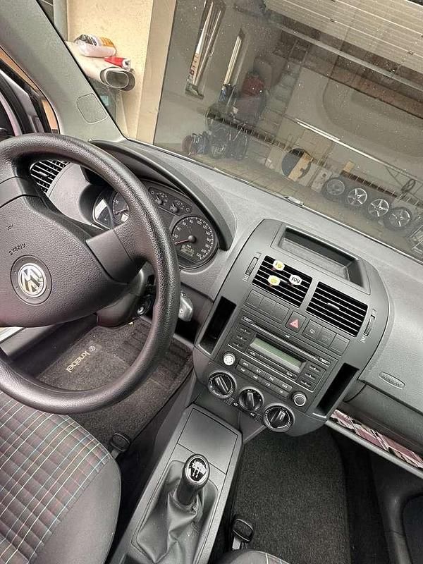 Gebraucht VW Polo Comfortline 69 PS (50 kW) 2009 Limousine