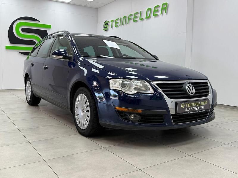 Blau Gebraucht 2009 VW Passat Trendline Kombi | 3.390 € (Fairer Preis) - Bild 1/4