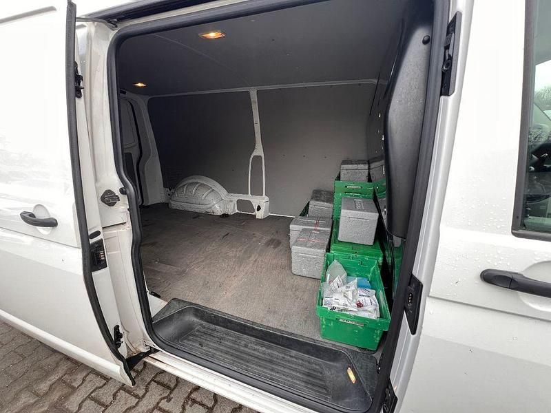 Gebraucht VW Transporter 102 PS (75 kW) 2020 Candyweiß Van