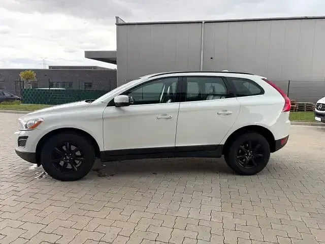 Gebraucht Volvo XC60 Pro 163 PS (119 kW) 2013 Weiß SUV