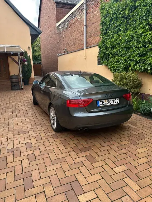 Gebraucht Audi A5 Sport 170 PS (125 kW) 2012 Silber Coupé