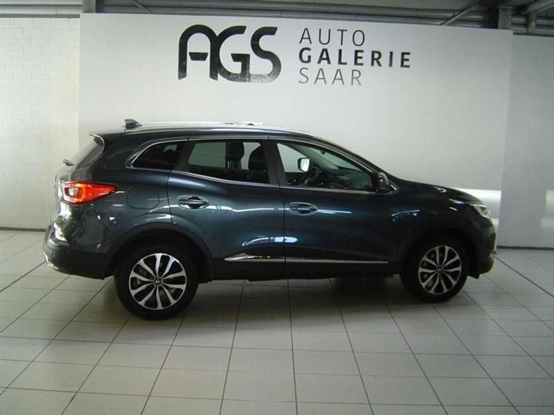 Grau Gebraucht 2022 Renault Kadjar Techno SUV | 23.999 € (Etwas zu teuer) - Bild 1/3