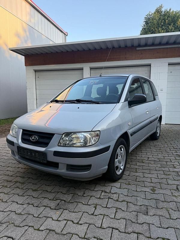 Grau Gebraucht 2003 Hyundai Matrix GLS Van / Kleinbus | 1.800 € (Fairer Preis) - Bild 1/4