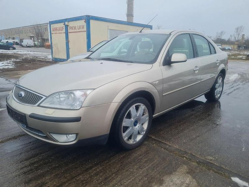 Gebraucht Ford Mondeo Ghia 145 PS (106 kW) 2004 Grau Limousine