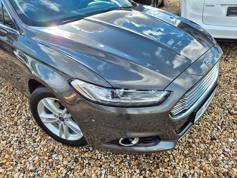 Gebraucht Ford Mondeo Titanium 160 PS (117 kW) 2017 Silber Kombi