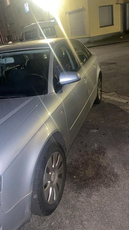 Gebraucht Audi A4 130 PS (95 kW) 2005 Silber Limousine