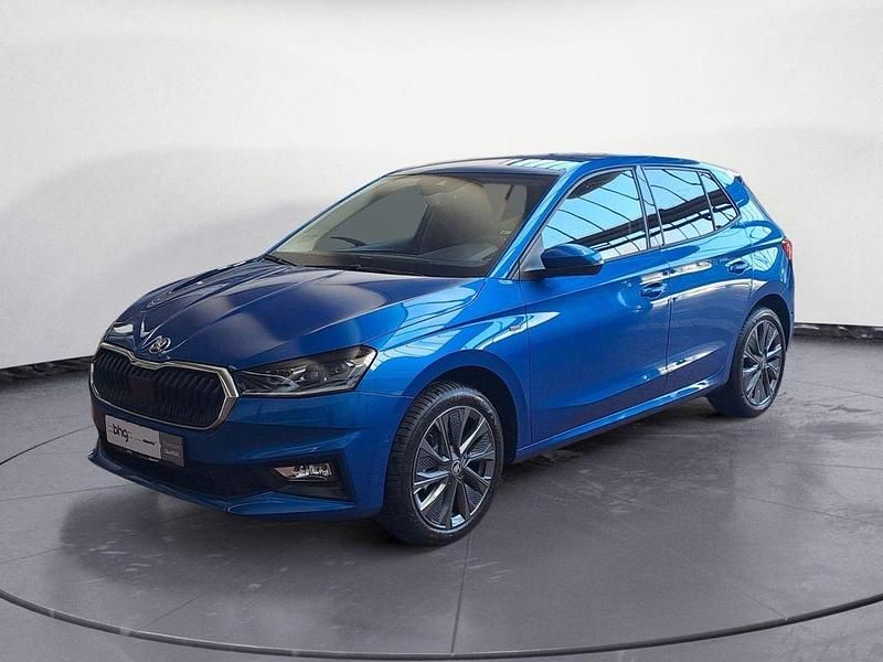 Blau Neu 2025 Skoda Fabia Tour Kleinwagen | 32.290 € - Bild 1/4