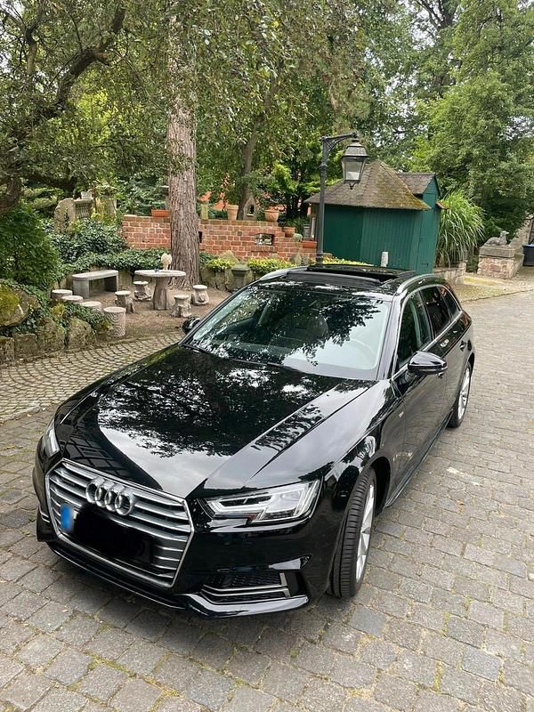 Gebraucht Audi A4 Design 190 PS (139 kW) 2017 Schwarz Kombi