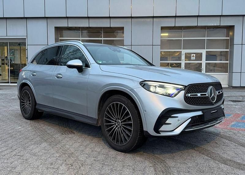 Silber Gebraucht 2025 Mercedes GLC300 AMG SUV | 68.900 € (Teuer) - Bild 1/4